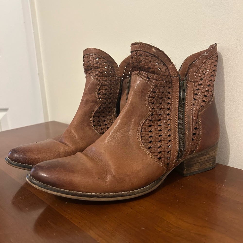 Seychelles Brown Leather Ankle Boots